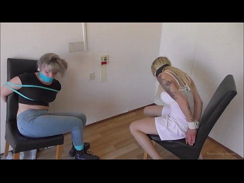 ❤️ Akapindwa muropa / akasungwa uye akasungwa / musikana ari mukutambudzika pa %sn.mrvideospornogratis.ru %